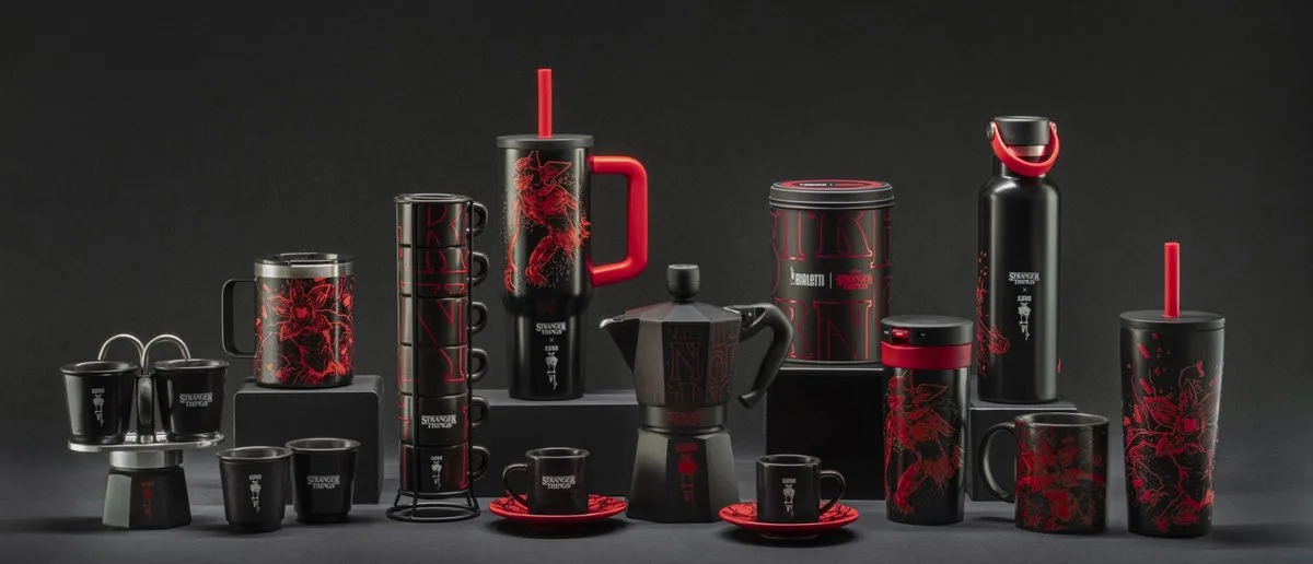 Stranger Things - Percolator - Mini Express - Met 2 kopjes van Bialetti in Zwart – productfoto