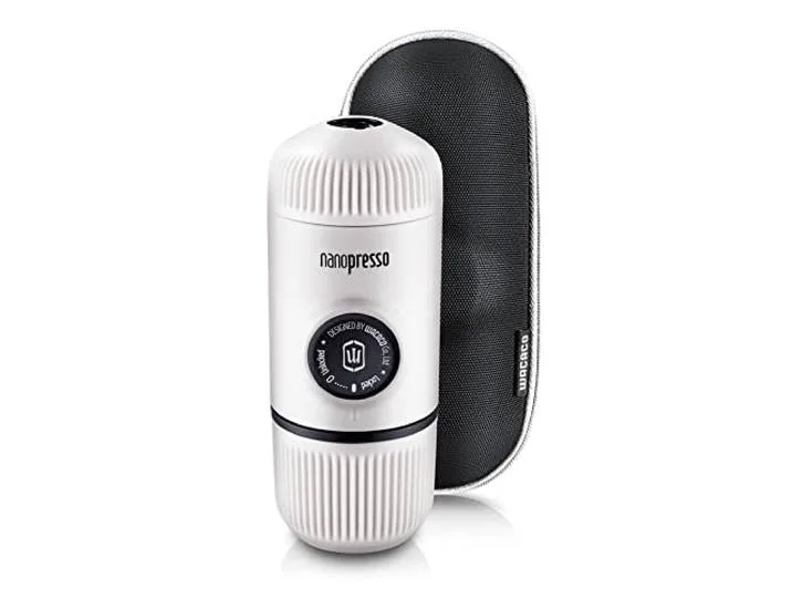 WACACO Nanopresso Machine à Expresso Portable\, livrée avec le S-Case Nanopresso\, Version Améliorée de Minipresso\, Cafetière de Voyage\, Actionné Manuellement\, Blanc Froid by Nespresso – product photo