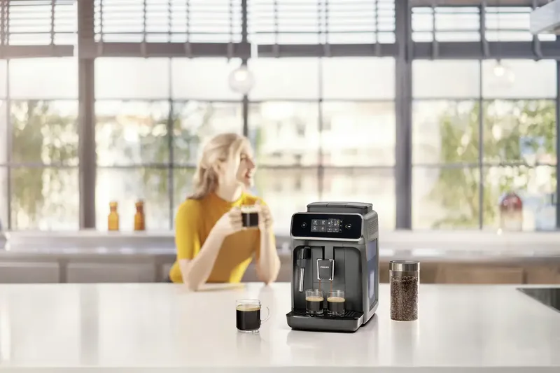 Philips 2200 Series EP2224/10 - Espressomachine - 2 Soorten Koffie + Heet Water - Kasjmiergrijs van Philips in Grijs – productfoto 2 van 3
