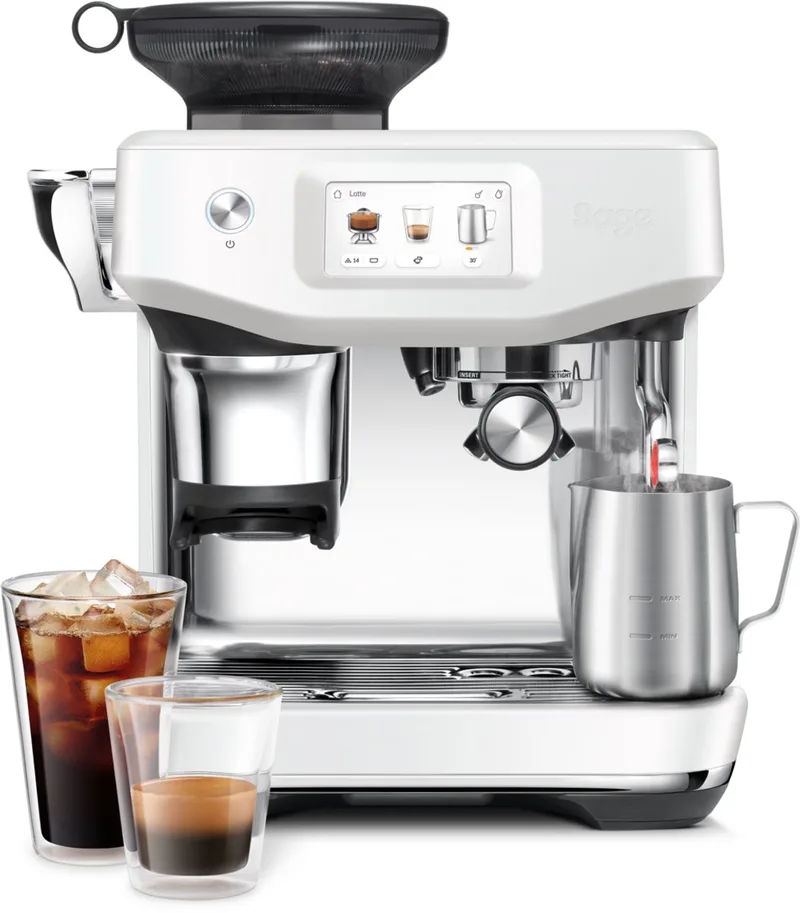 the Barista Touch Impress Sea Salt SES882SST - Pistonmachine - Cold Brew - Touchscreen van Sage in Sea Salt – Wit – productfoto
