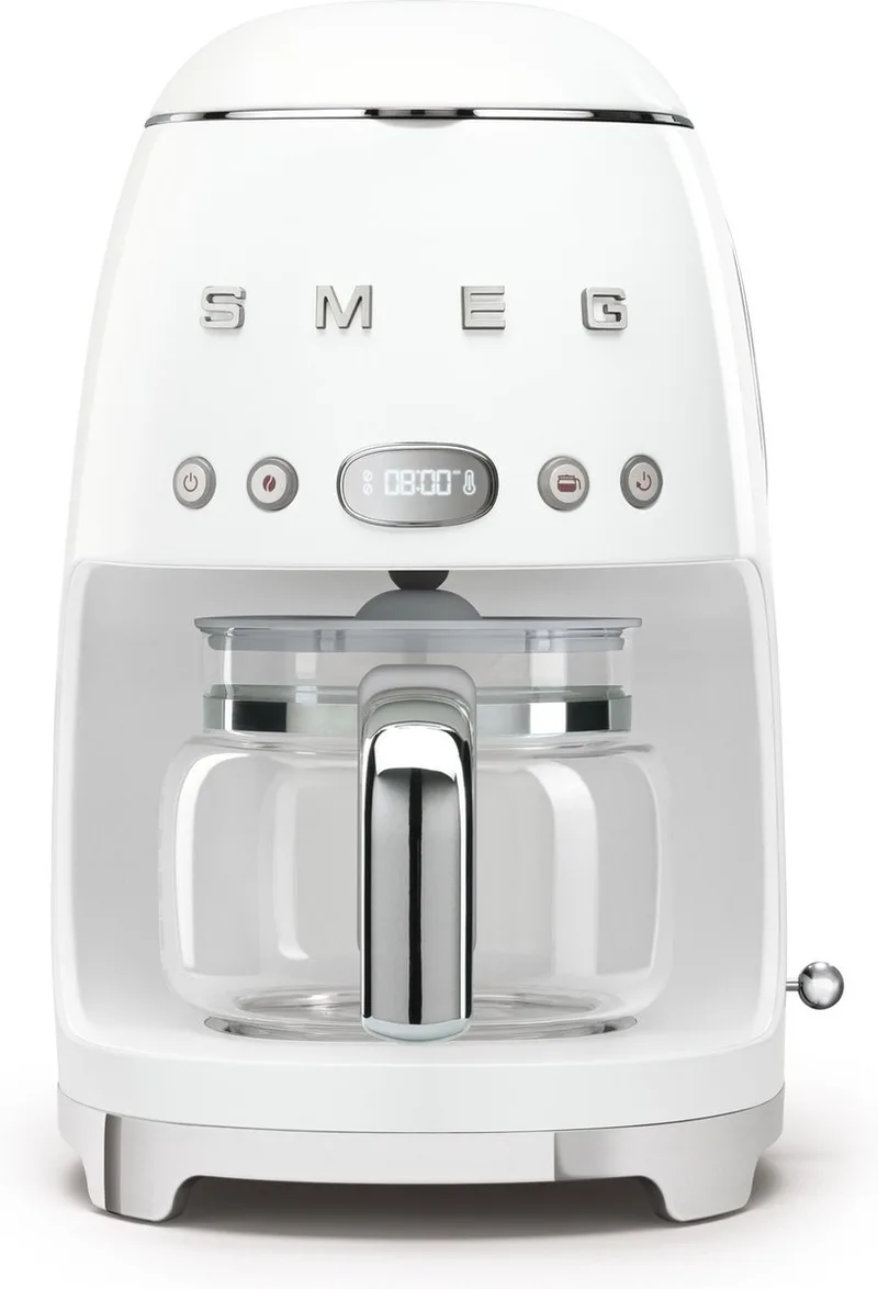 DCF02WHEU Filterkoffiemachine - Koffiezetapparaat - 10 Koppen - Warmhoudfunctie 40 min - Aroma Instelling - Programmeerbare Startfunctie - 50’s Style van Smeg in Wit – productfoto