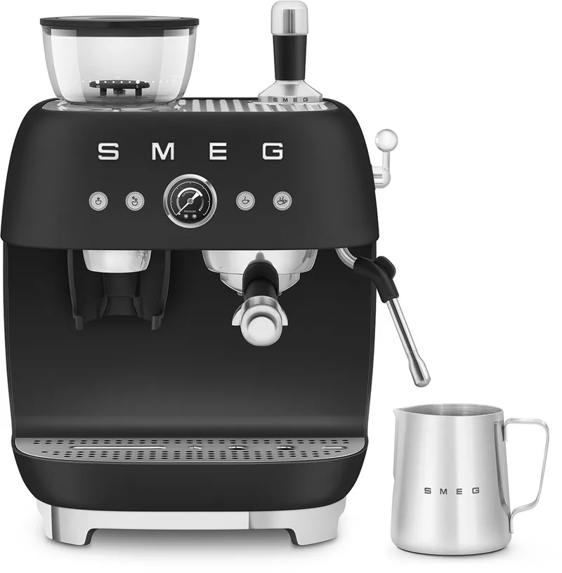 EGF03BLMEU Espressomachine met Geïntegreerde Bonenmaler - Pistonmachine - Dubbel Thermoblock - 58 mm Filterdrager - Professionele Stoompijp - '50s Style van Smeg in Mat Zwart – productfoto